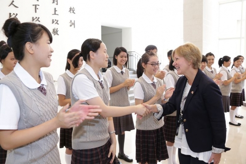 巴拿馬第一夫人羅蕾娜女士等一行蒞校參訪
