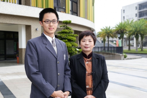 為往聖繼絕學  本校李尚謙同學拚台大中文