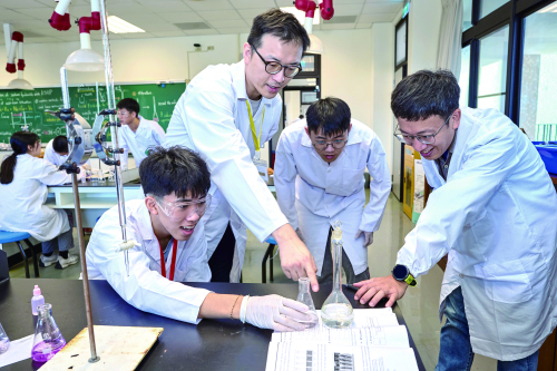 2024年普台高中科學營、國中數理營活動報導